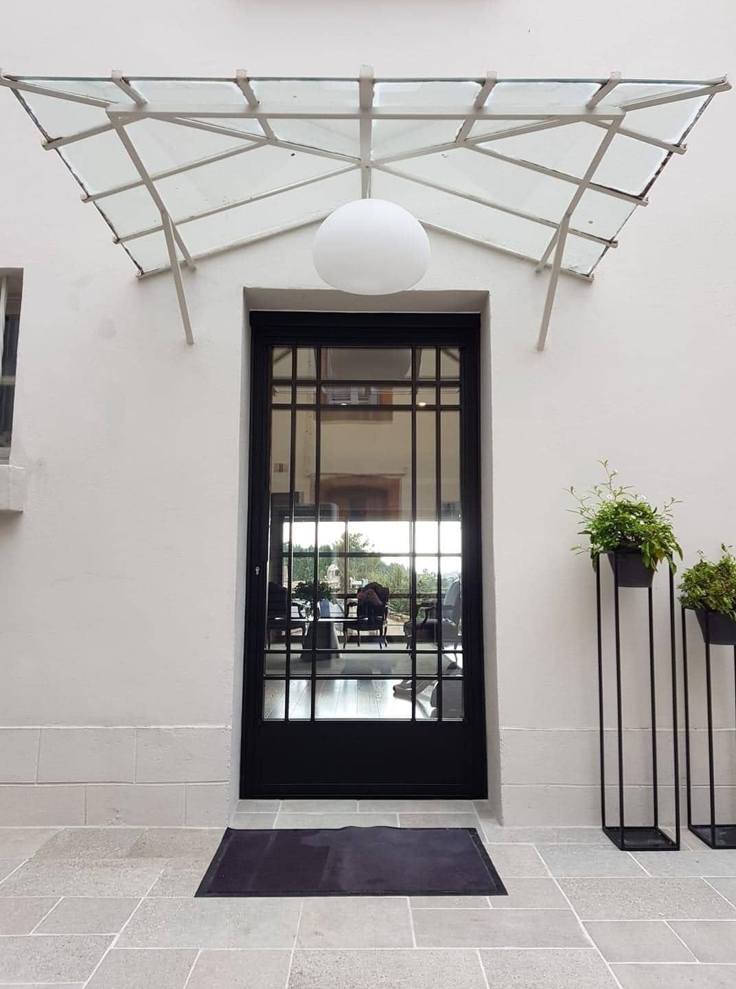 Fenêtre en fer forgé rénovation mas audois