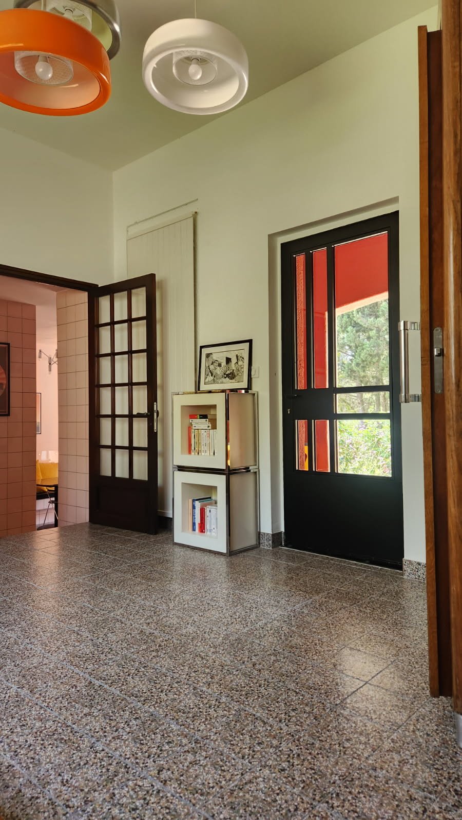 Porte d'entrée sécurisée en acier et verre