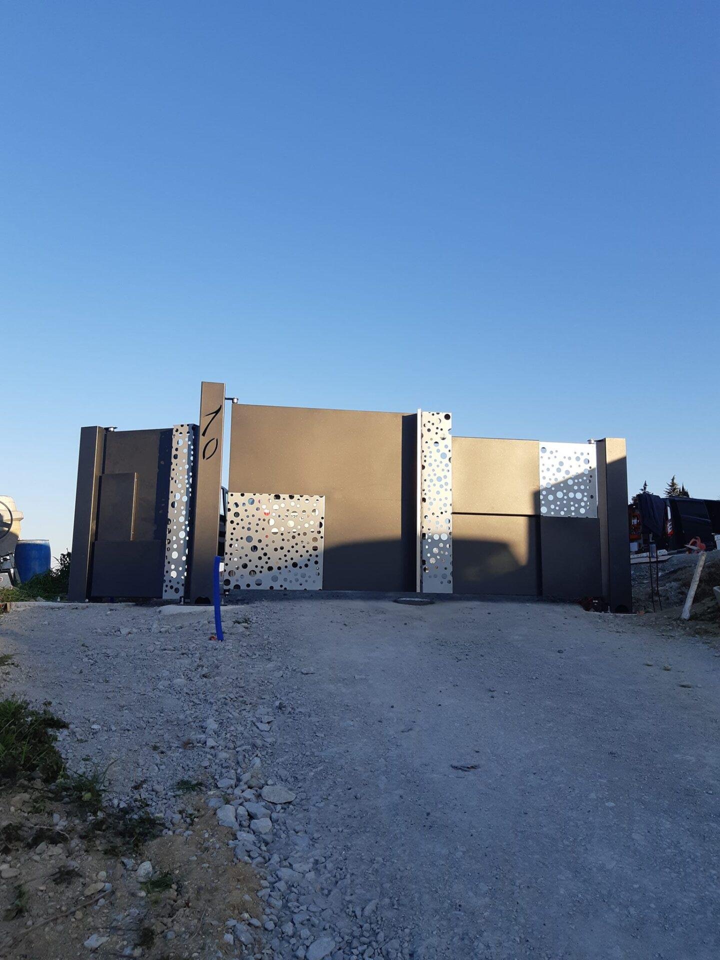 Portail sur mesure en fer forgé par Forge del Castillo