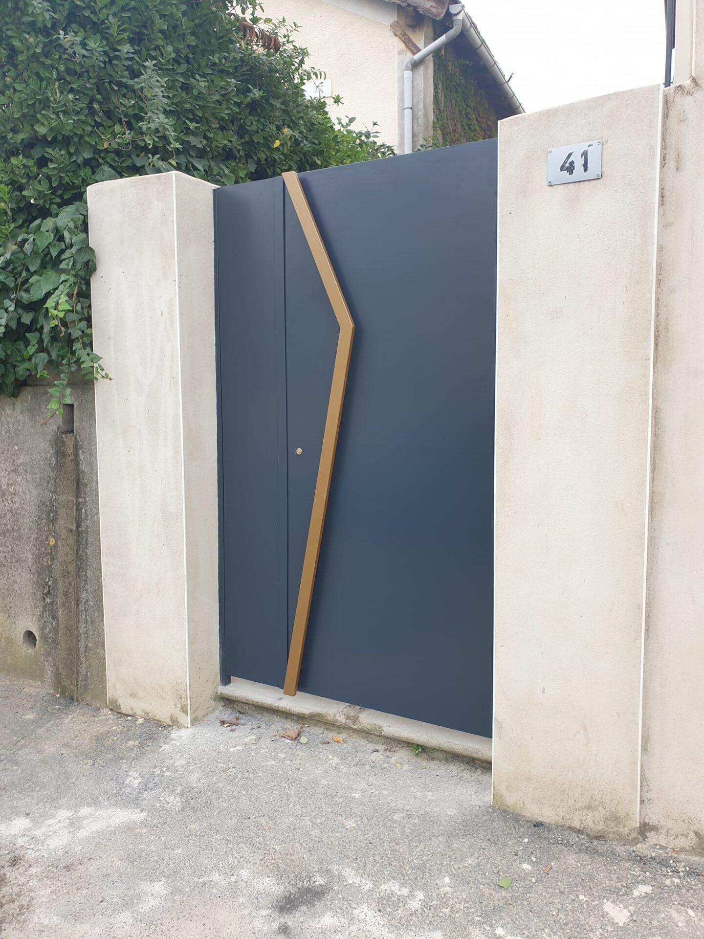 Portail sur mesure en fer forgé par Forge del Castillo